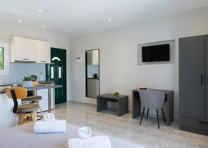 Captain's In Olive Grove 2 Mousata