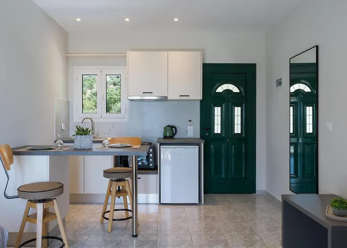 Captain's In Olive Grove 2